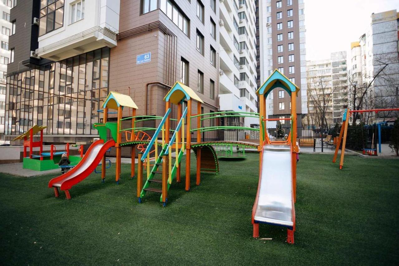 Double Skyhouse Exclusive Apartments Chisinau Exterior photo